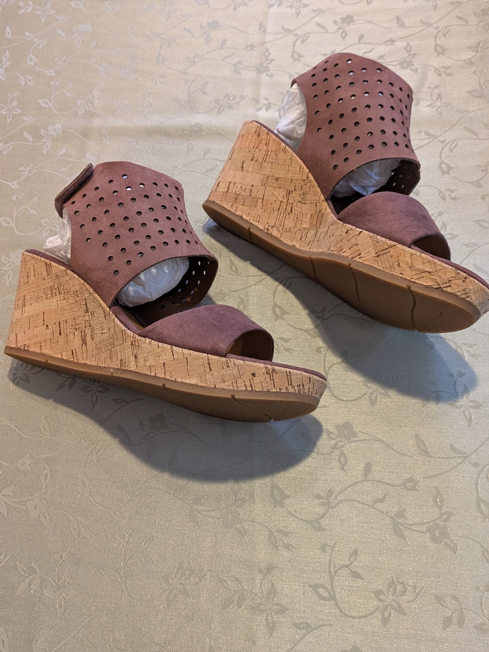 Eurosoft by Sofft suede wedge heel cradle sandal dark mocha,size 11